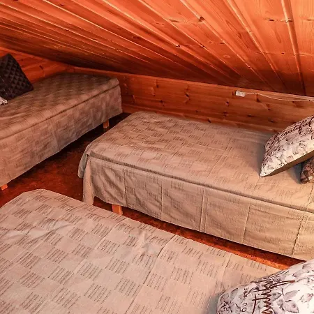 Lupposyoete B1 By Interhome Syöte